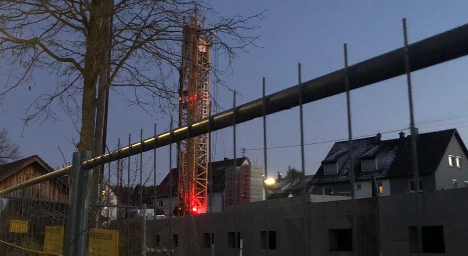 Der Bauplatz und das Gebäude. Der Bauplatz und das Gebäude.